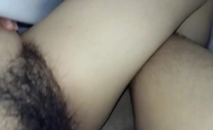 Velha buceta peluda em porno caseiro sendo fodida
