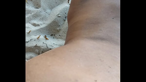 Bucetas praia de nudismo